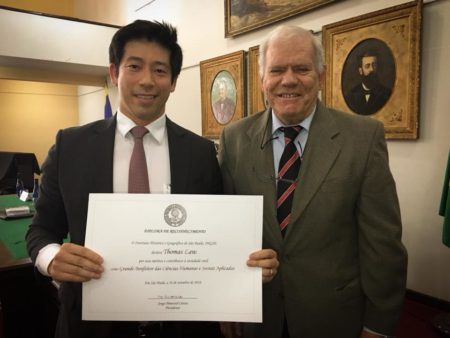 Thomas Law recebeu hoje o diploma de Benfeitor das Ciências Humanas e Sociais Aplicadas
