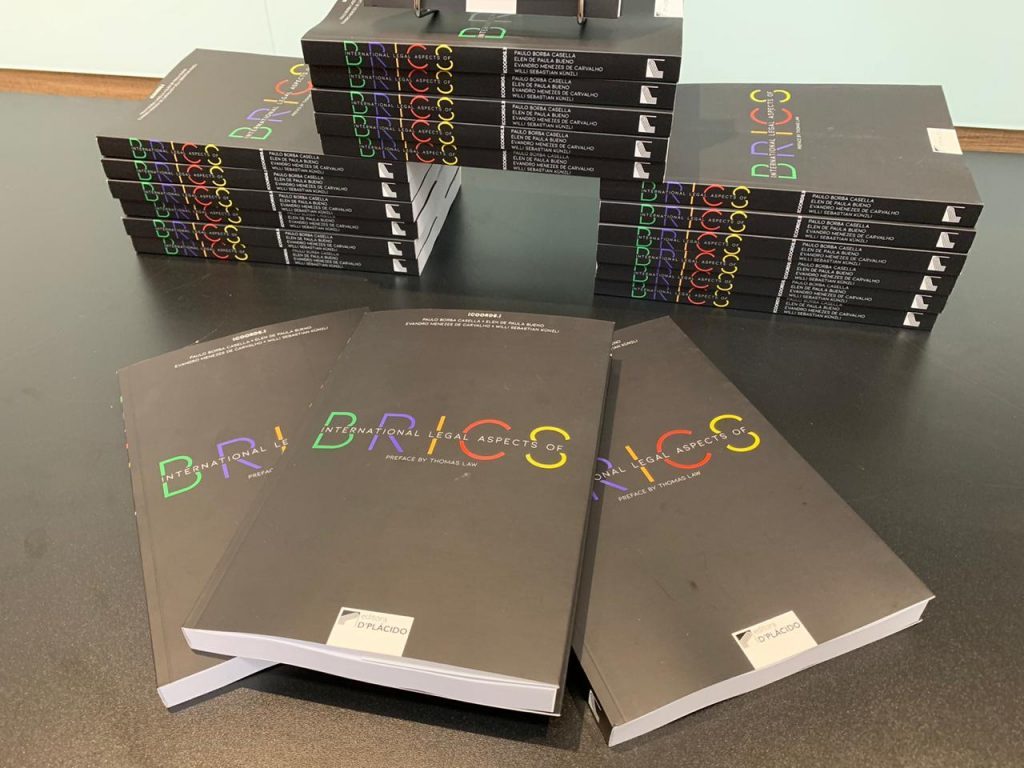 Ibrachina e Editora D'Placido lançam livro sobre o BRICS
