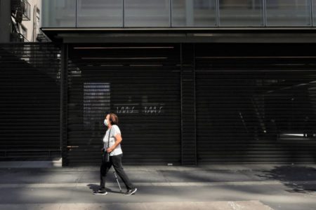 Museus, teatros e outros espaços de convivência de São Paulo foram fechados nesta terça-feira por determinação do governo estadual como forma de incentivar a quarentena voluntária - Foto: Reuters