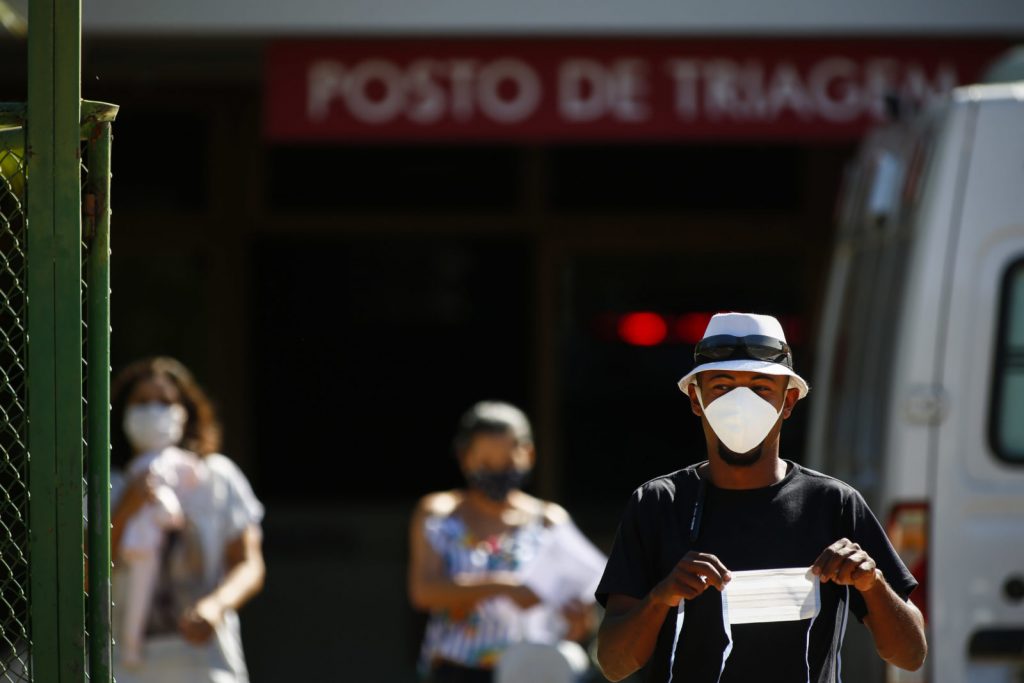 Casos de subnotificações e a curva crescente de contágio podem transformar o Brasil no novo epicentro da pandemia - Foto: Sérgio Lima