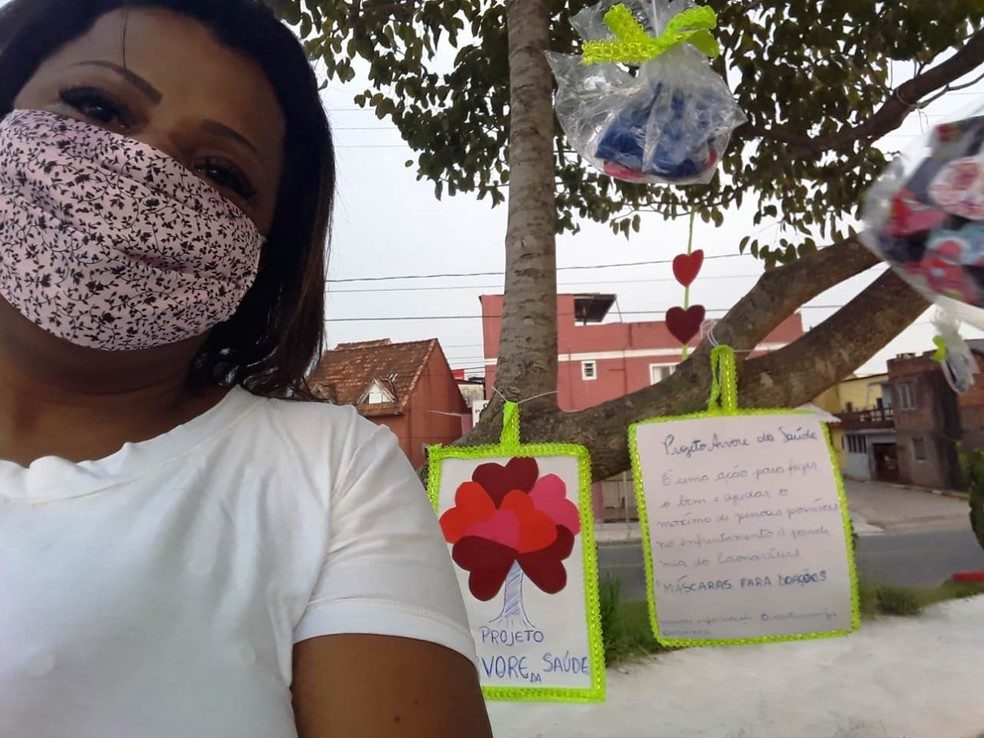 Iniciativa de uma moradora de SC já distribuiu 200 máscaras em uma área carente de Florianópolis - Foto: Maritza Fabiane/Arquivo pessoal