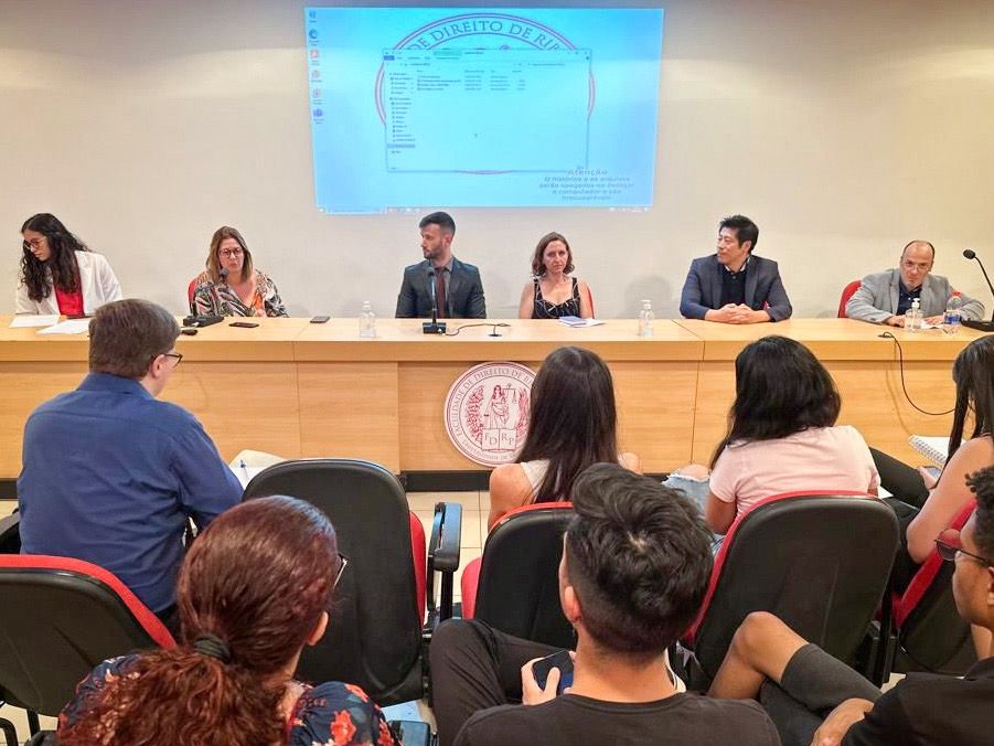 Faculdade promove workshop sobre cassinos e jogos online no Brasil
